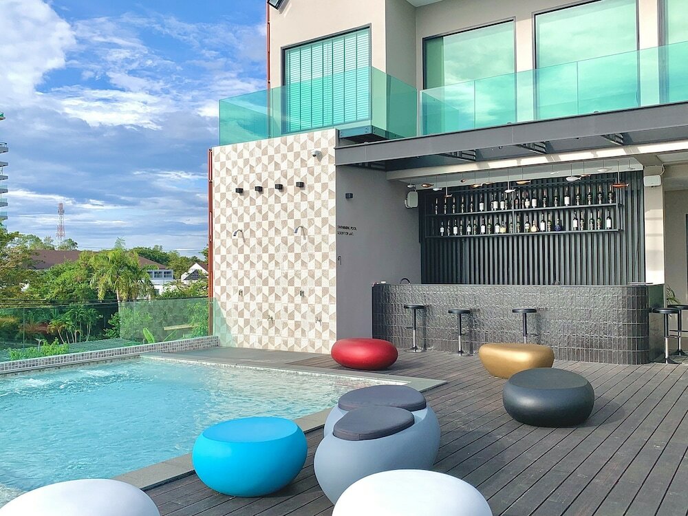 Фото The Poem Hotel