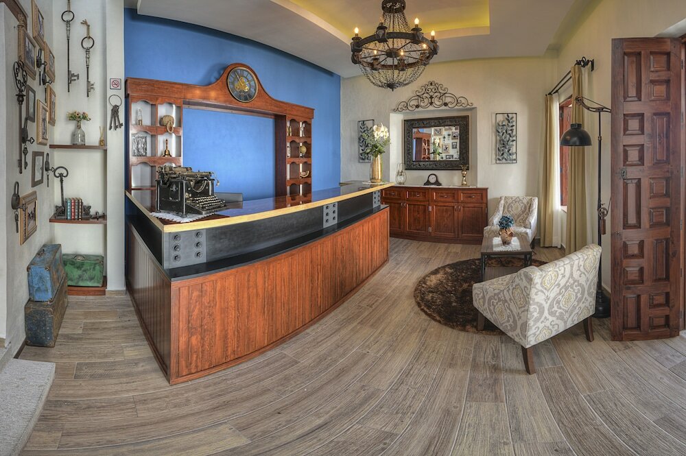 Фото отеля 2