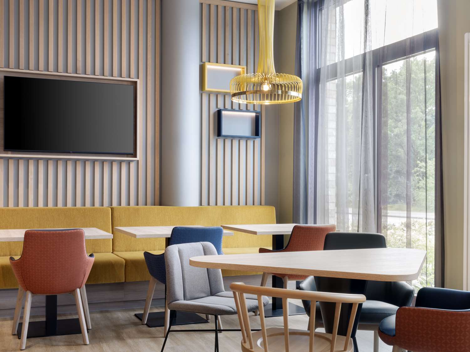 Фото Hampton by Hilton Celle