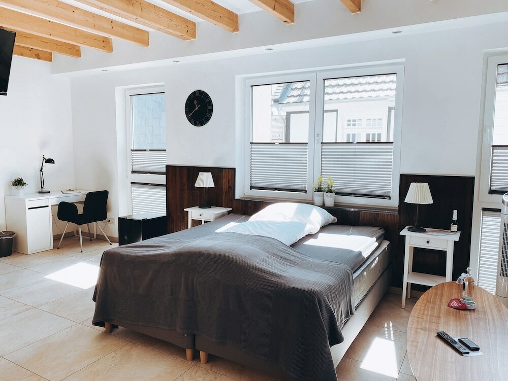 Фото Fachwerk Hotel Wuppertal