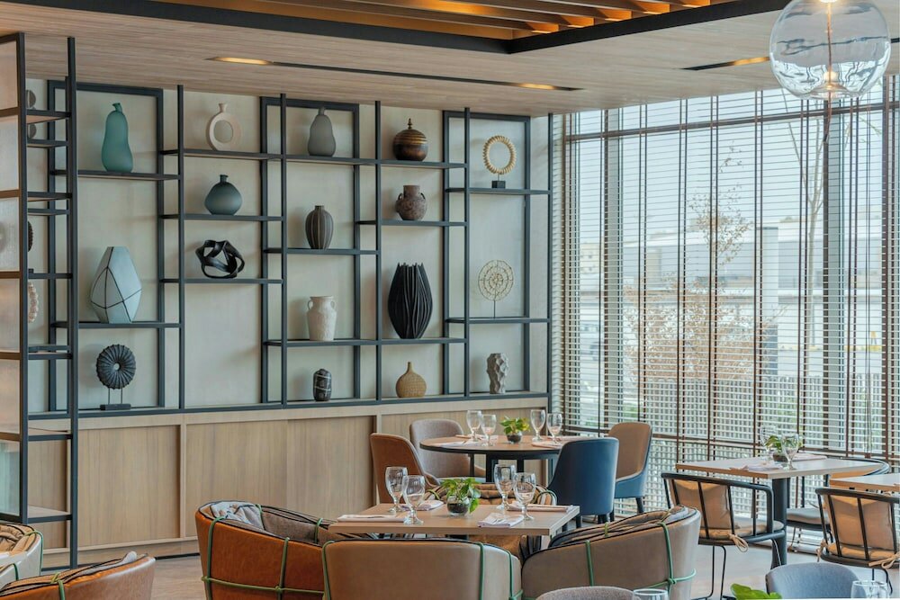 Фото Four Points by Sheraton King Abdulaziz Road