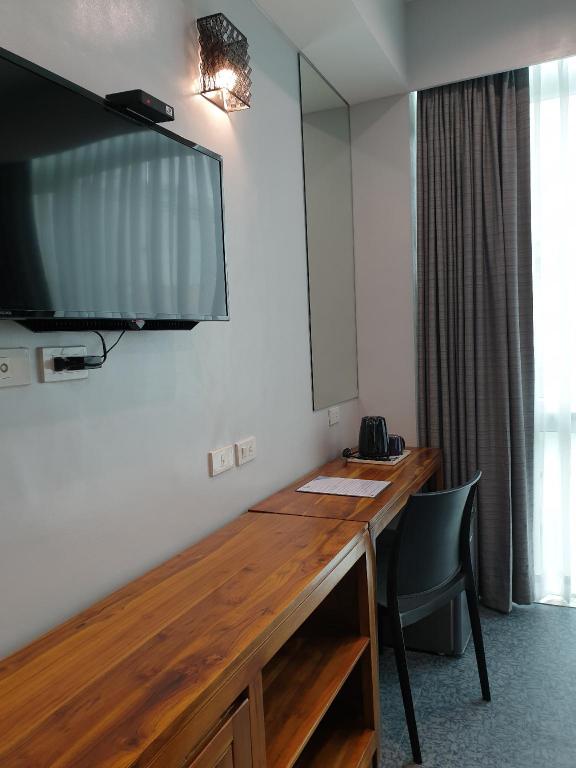 Фото Leez Inn Makati