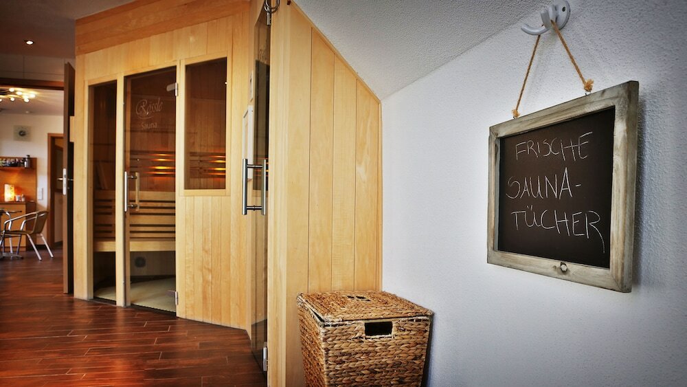 Фото Hotel Rössle Berneck