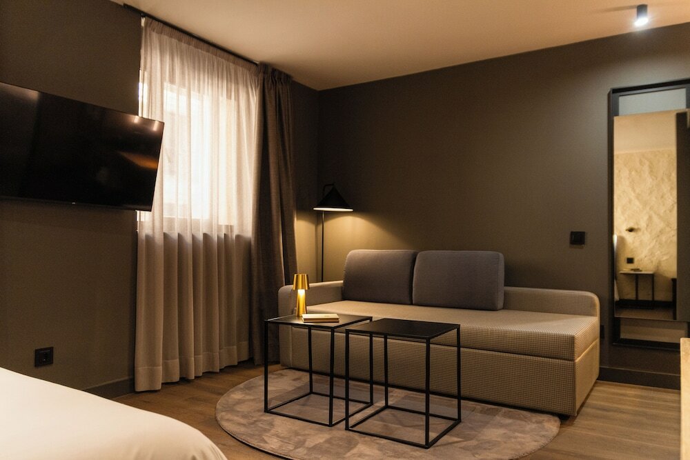 Фото Letoh Letoh Sevilla