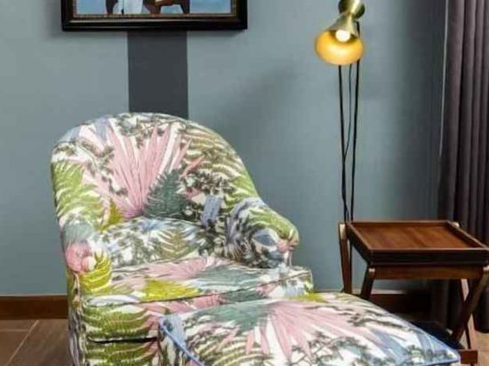 Фото Unwnd Flats Makati