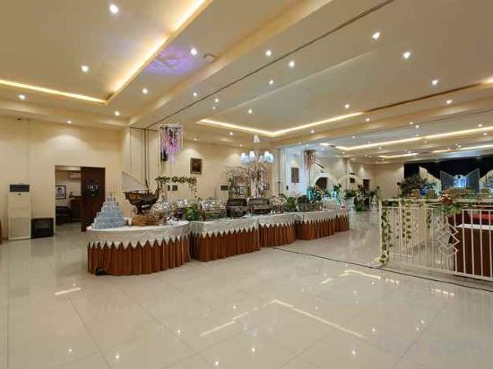 Фото Narita Hotel Surabaya