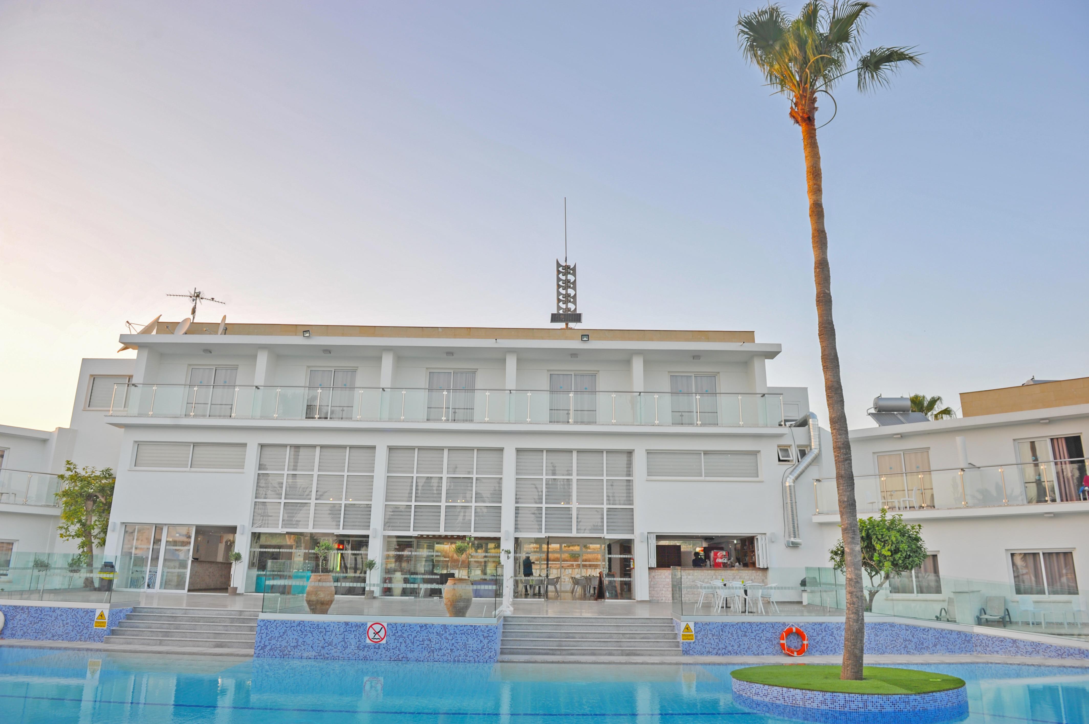 Фото Отель Fedrania Gardens