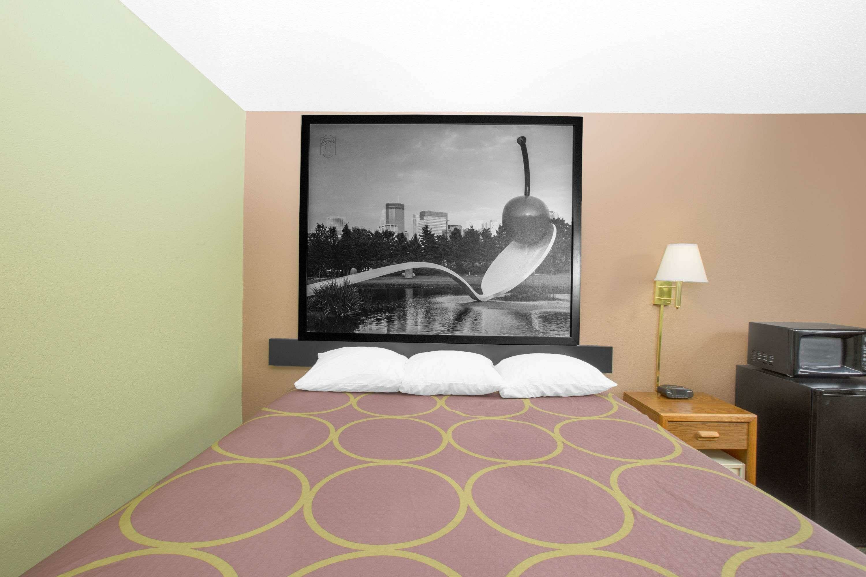 Фото Super 8 by Wyndham Worthington Minnesota