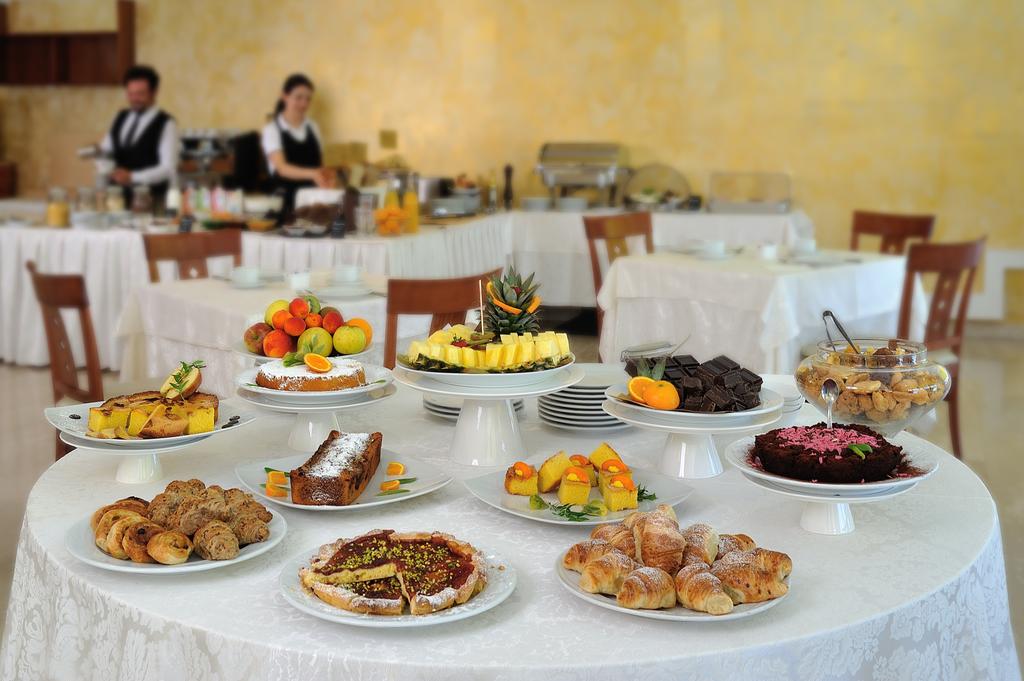 Фото Hotel Ascot