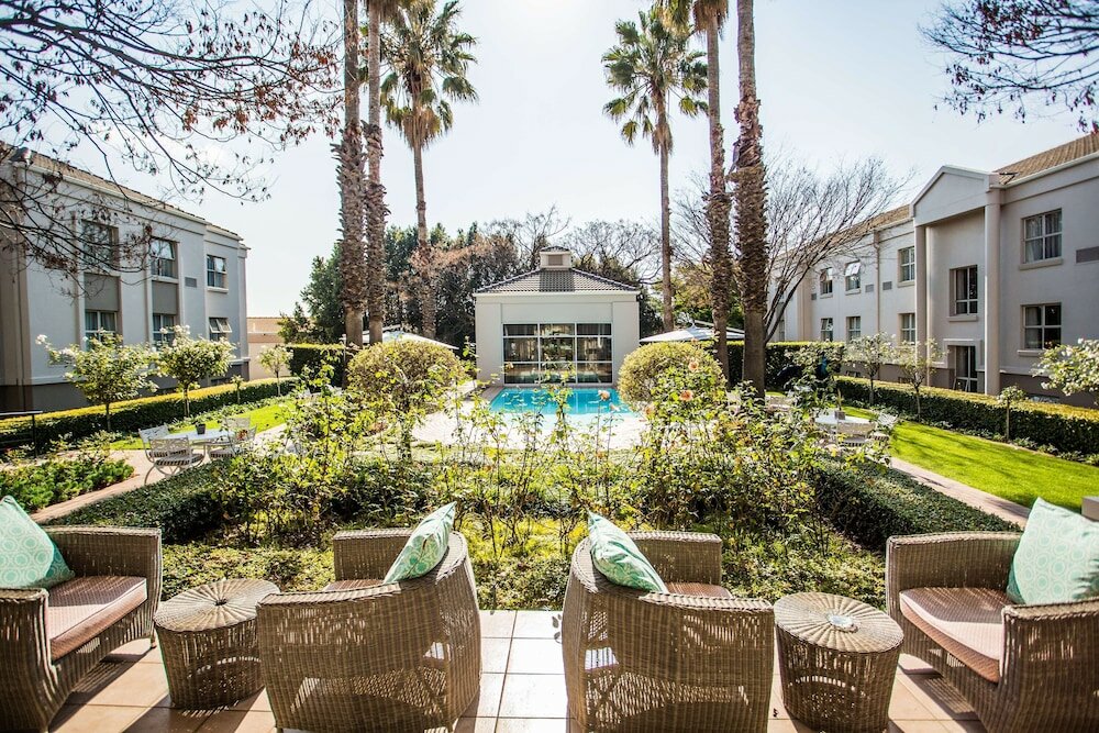 Фото Garden Court Morningside Sandton