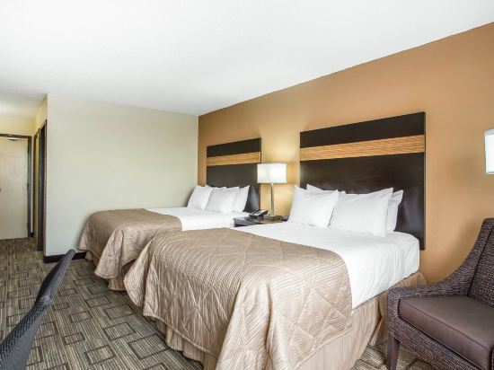 Фото Clarion Hotel Fort Mill Near Amusement Park