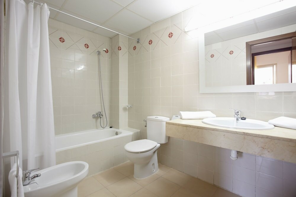 Фото Hotel Salou Beach by Pierre & Vacances