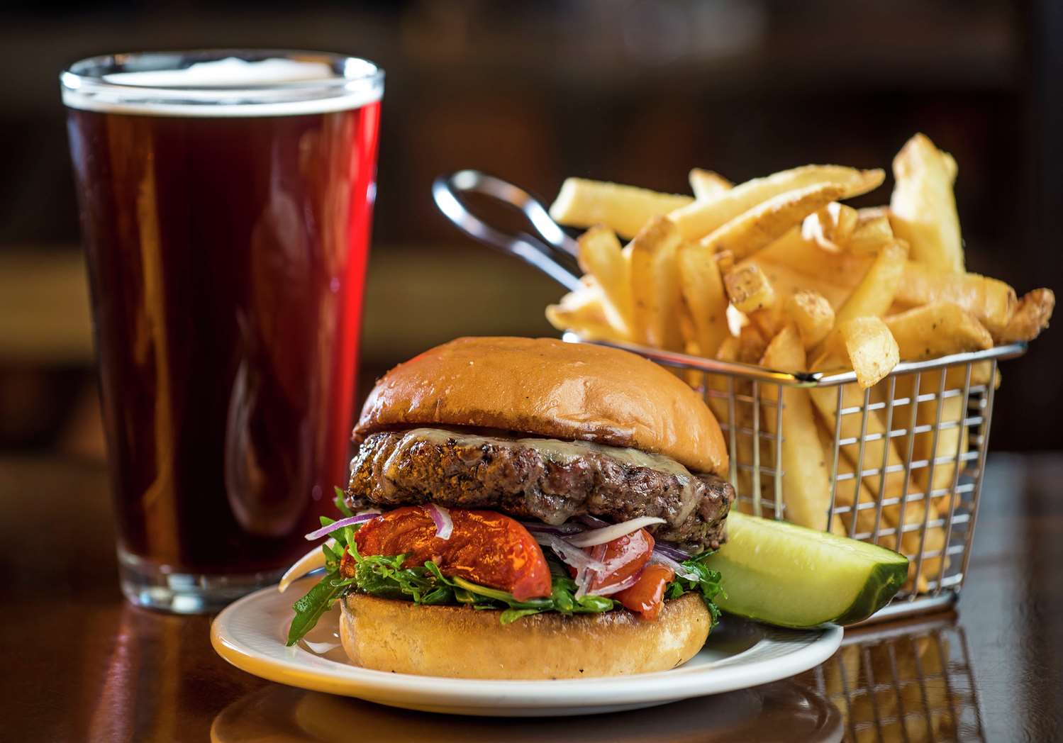 Фото Doubletree Suites by Hilton Detroit Downtown - Fort Shelby