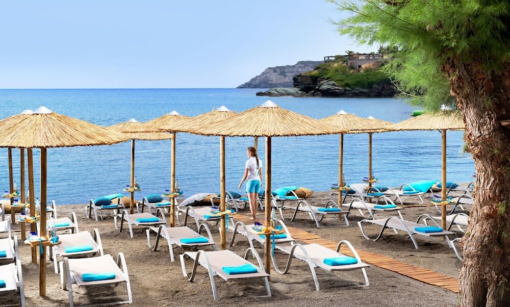 Фото Out Of The Blue Resort & SPA