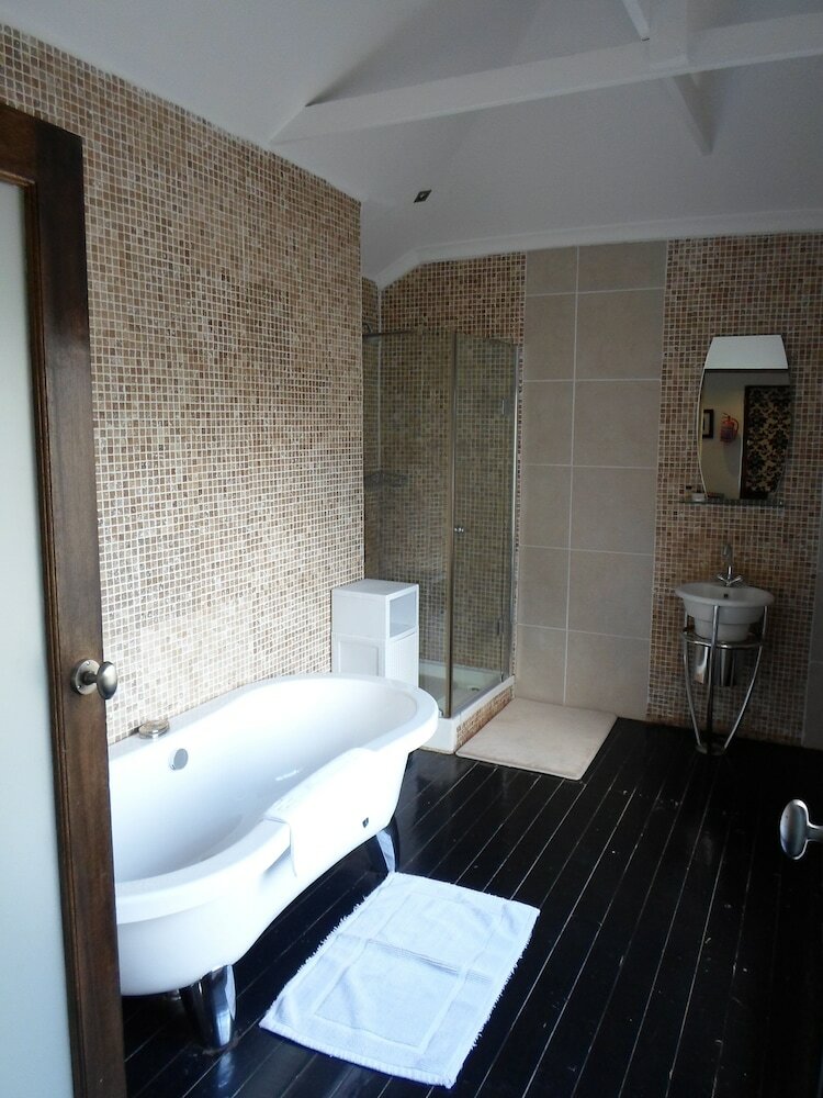 Фото Melville Turret Guesthouse