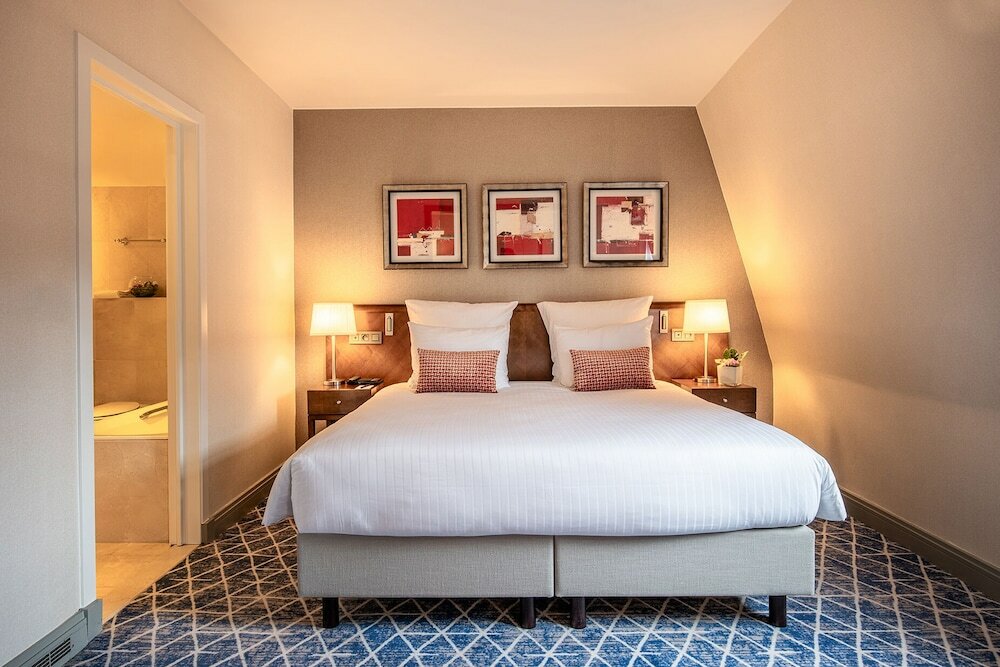 Фото Warwick Grand Place Brussels