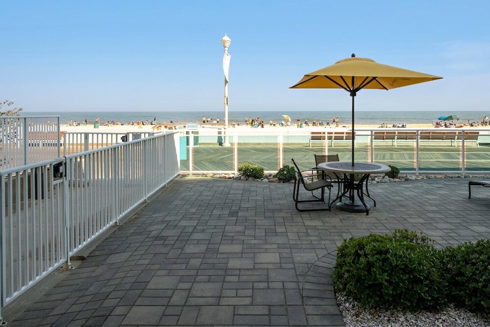 Фото Courtyard Ocean City Oceanfront