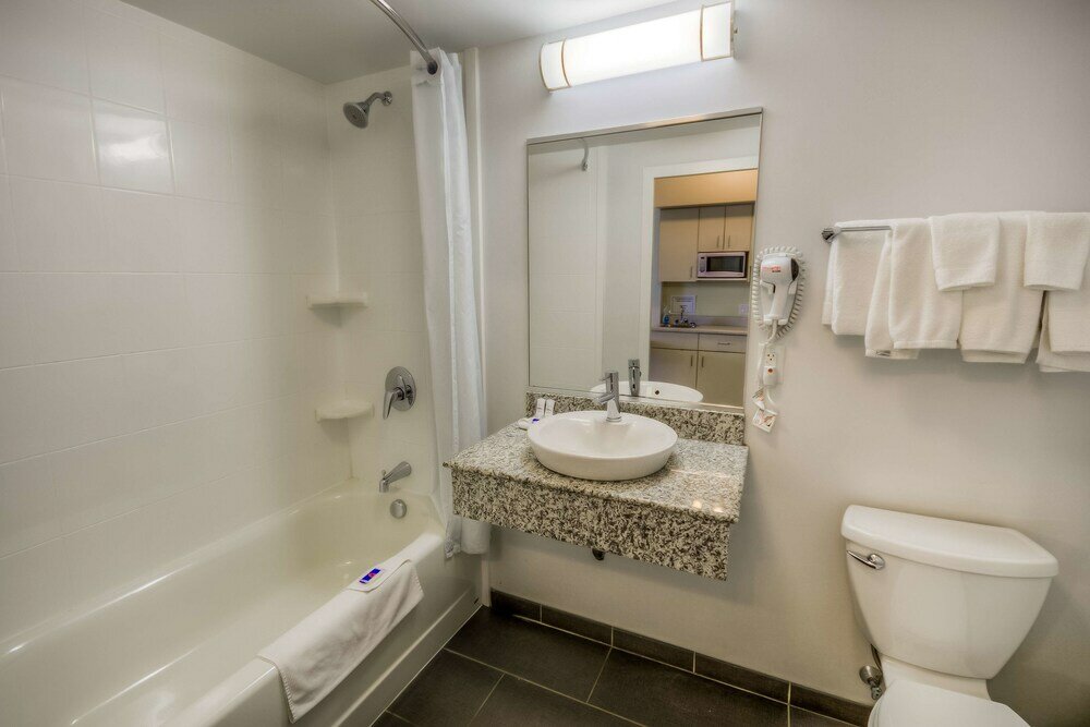 Фото Motel 6 Estevan Sk