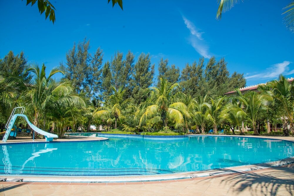 Фото Sunrise Beach Resort