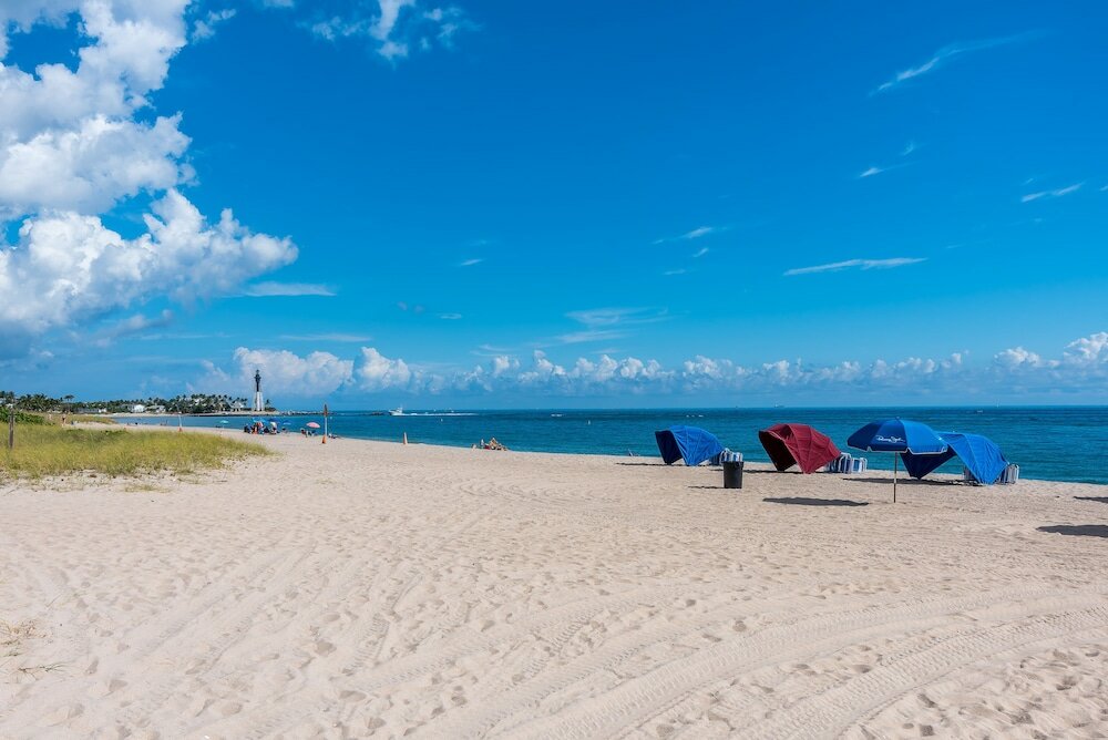 Фото La Costa Beach Club by Capital Vacations