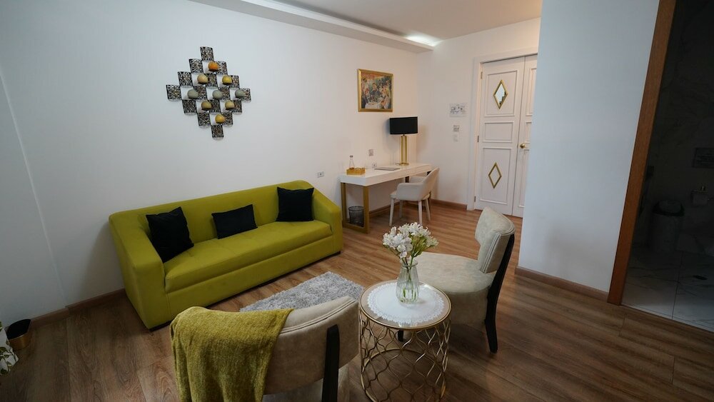 Фото Adamas House Hotel