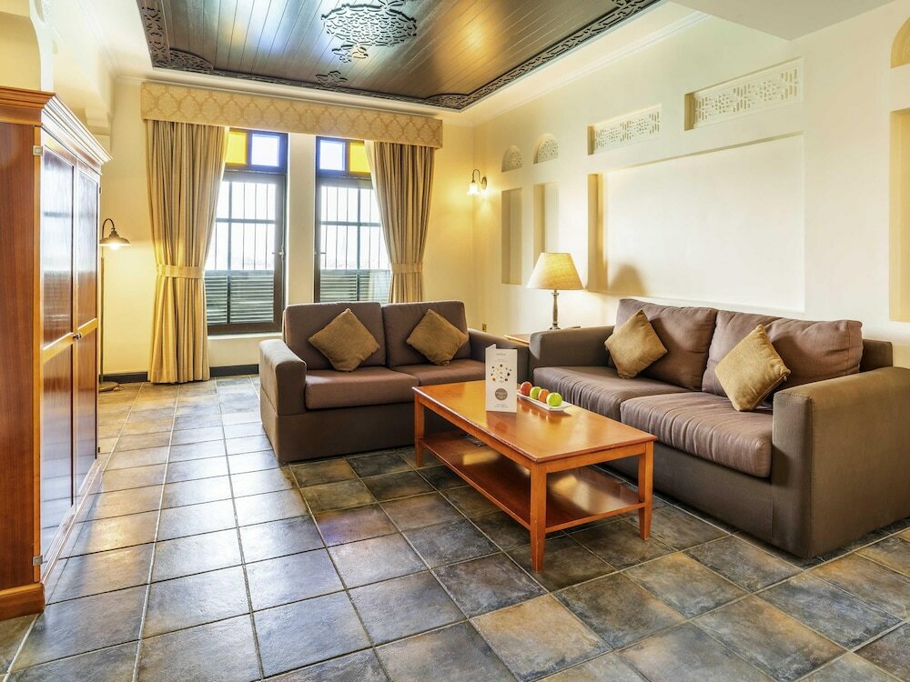 Фото Novotel Bahrain Al Dana Resort