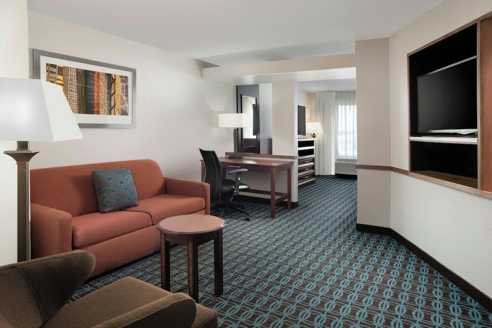 Фото Fairfield Inn & Suites by Marriott Waco North