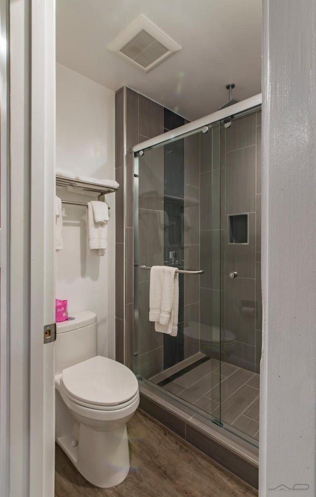 Фото SeaScape Inn - A FairBridge Hotel