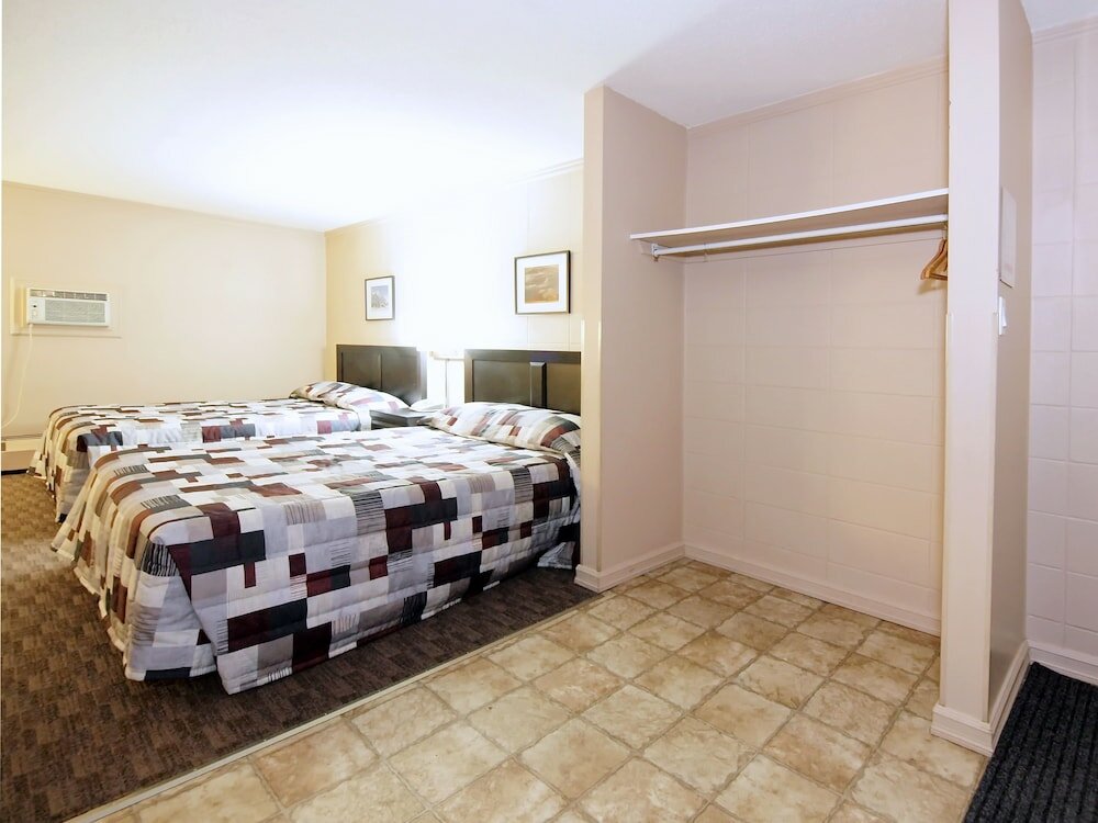 Фото Canadian Motor Inn