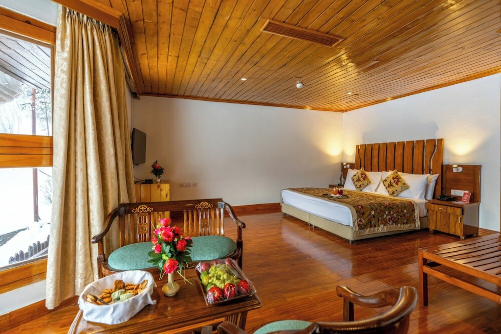 Фото Hotel Heevan Pahalgam