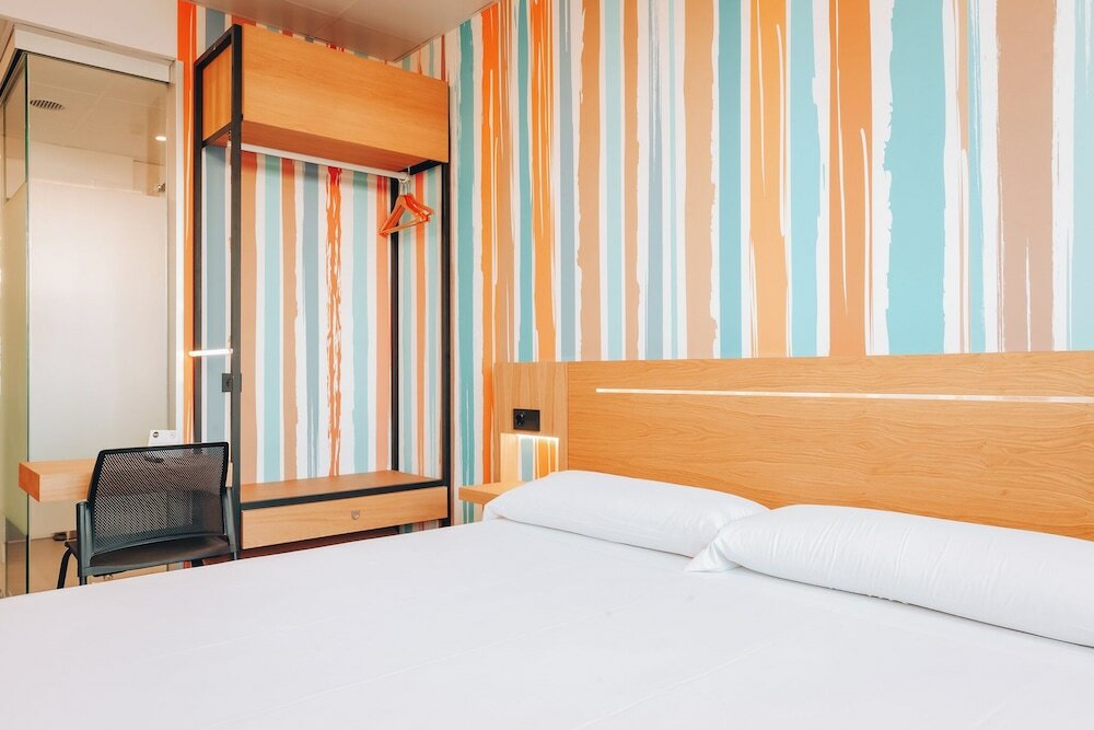 Фото Vertice Roomspace Madrid