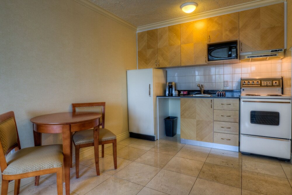 Фото Oceanfront Suites at Cowichan Bay