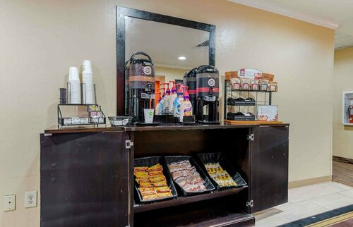 Гостиница Extended Stay America Suites Elizabeth Newark Airport в Элизабет