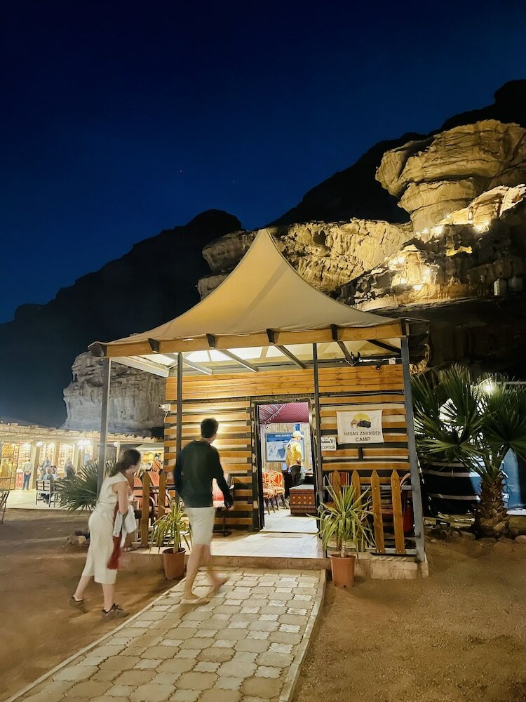 Фото Hasan Zawaideh Camp