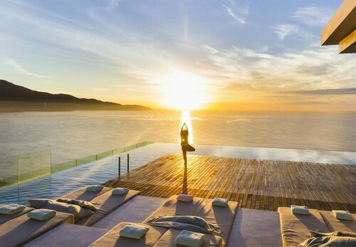 Внешний вид отеля A La Carte Da Nang Beach в Дананге, фото 3