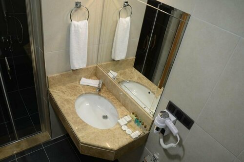 Гостиница Cinarpark Hotel в Кёрфезе
