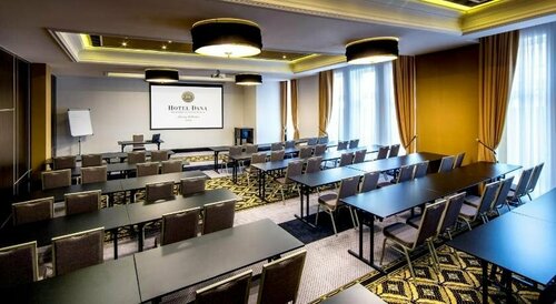 Гостиница Hotel Dana Business & Conference в Полице