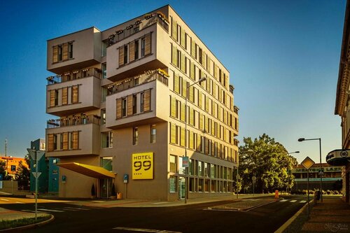 Гостиница Hotel 99 в Жатеце