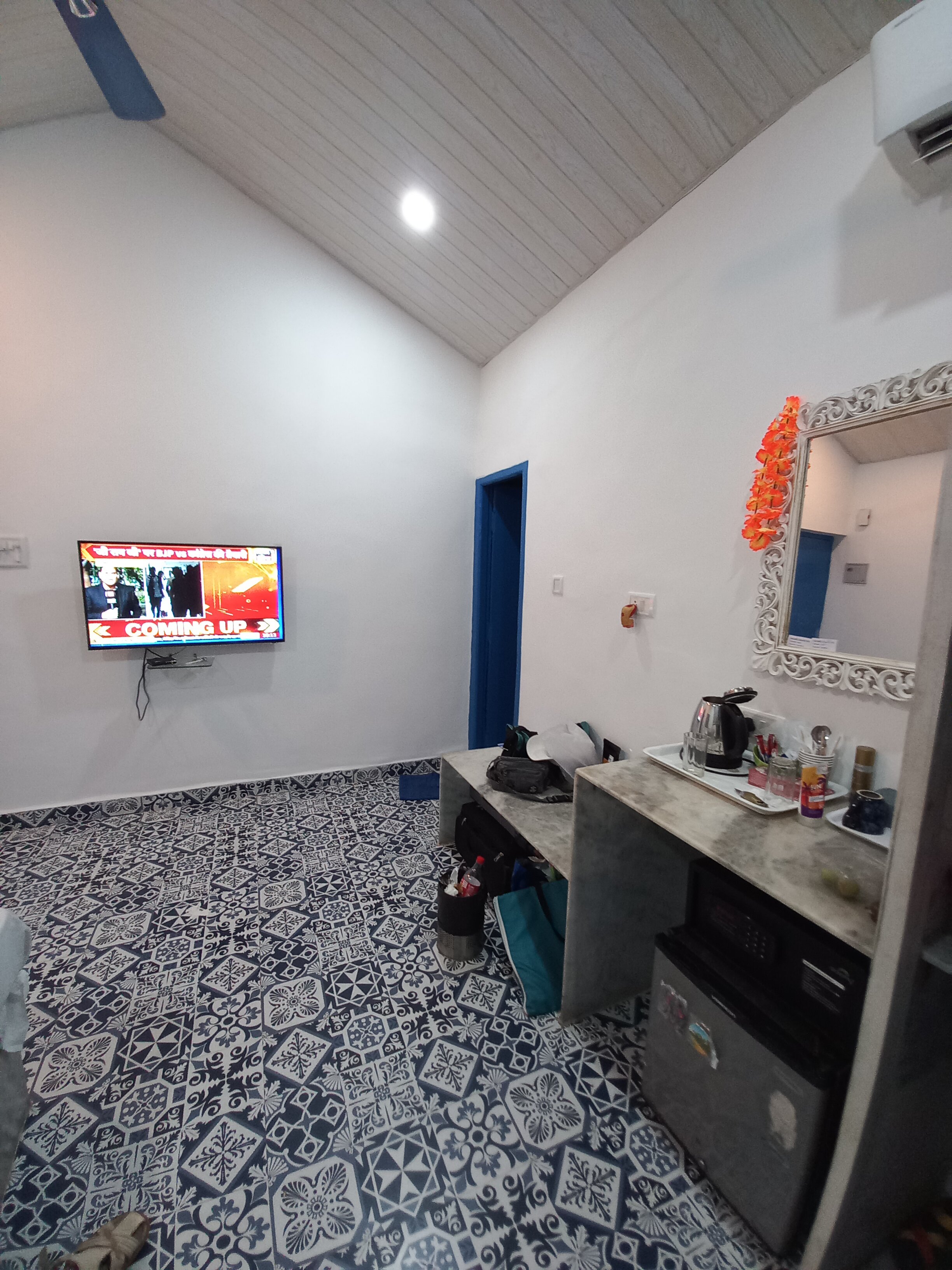 Фото Paradise Village Beach Resort