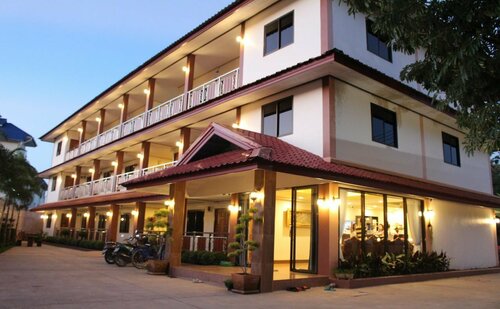 Гостиница Nanbaankhun Hotel в Нане