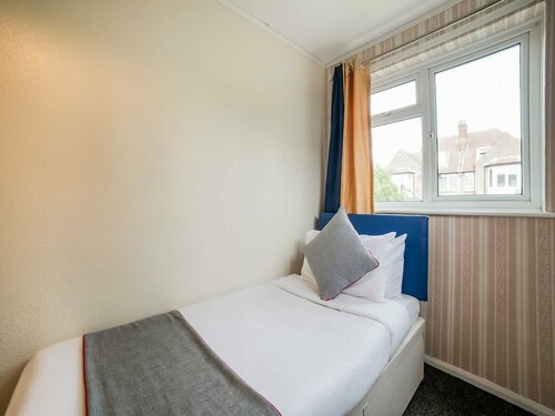 Гостиница Oyo Devine Beach Hotel в Саутенде-он-Си