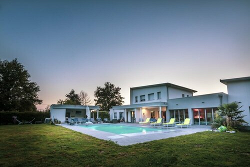 Гостиница Domaine Georges V в Лиможе