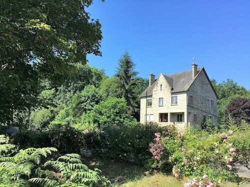 Гостиница Les Voisins de l'Illet в Фужер-Витре