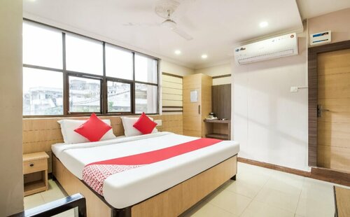 Гостиница Tanvi Grand by Oyo Rooms в Андхра-Прадеш