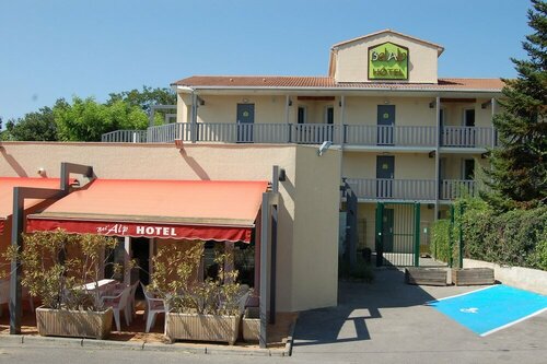 Гостиница P'tit Dej-hotel Manosque-Bel'Alp в Маноске