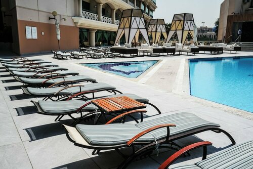Гостиница Mövenpick Grand Al Bustan Dubai в Шардже