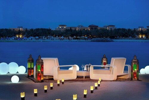 Гостиница The Ritz Carlton Abu Dhabi Grand Canal в Абу-Даби
