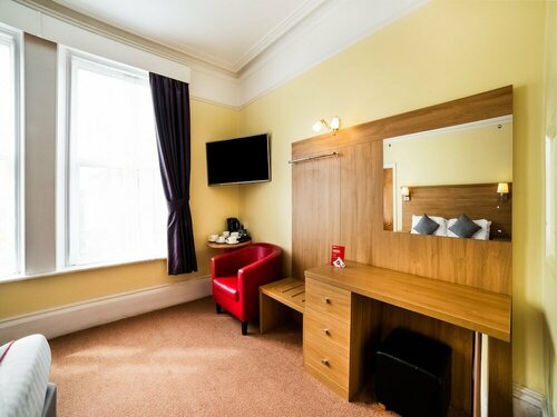 Гостиница Oyo Eagle House Hotel, St Leonards Hastings в Гастингсе