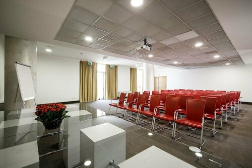 Гостиница Airporthotel Verona Congress & Relax в Виллафранка-ди-Вероне