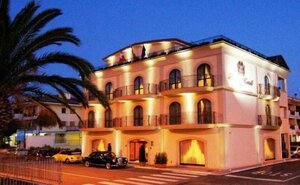 отель Bram Hotel